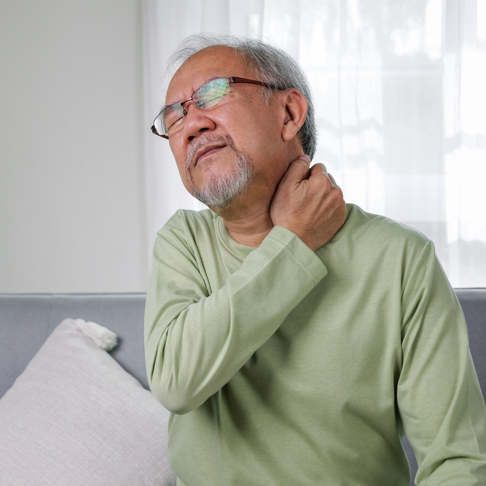 Senior pain shoulder, Pain in the shoulder, elderly with office syndrome or work-related musculoskeletal disorder, senior pain from working.